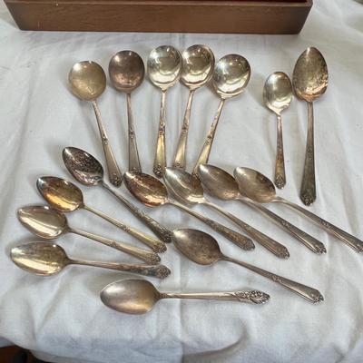 Oneida Community 'Sweet Briar' & 'Evening Star' Flatware Sets (K-RG)