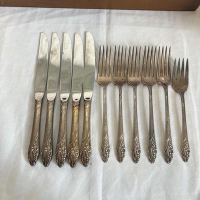 Oneida Community 'Sweet Briar' & 'Evening Star' Flatware Sets (K-RG)