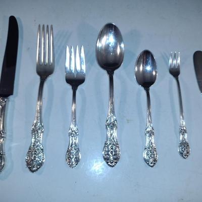 International Sterling Silver Silverware with Wooden Storage Box- Approx Weight 1,941 Grams