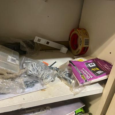 Hardware & More (B1-MG)