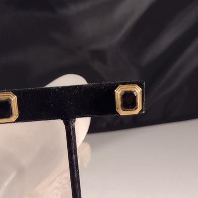 14 Karat Yellow Gold and Onyx Bracelet and Earring Set- Approx Weight 4 Grams (#5)