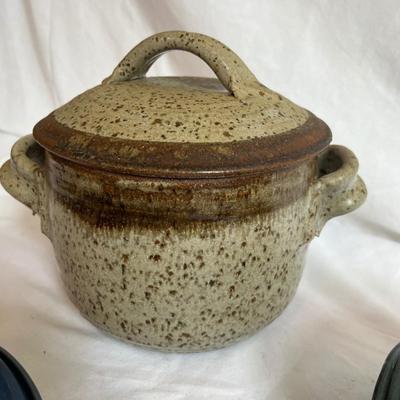 Stoneware Pottery Lidded Pots (K-RG)