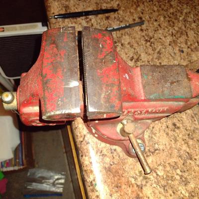 Craftsman 3 1/2" Bench Vise