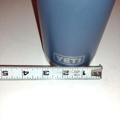 Yeti Insulated Beverage Bottle (Navy Blue)