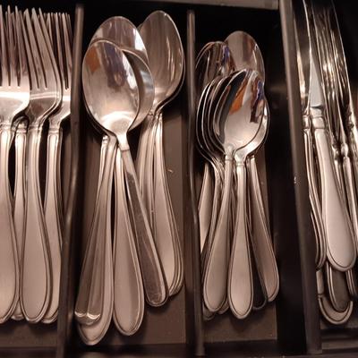 12 PLACE SETTING OF CAMBRIDGE STAINLESS STEEL FLATWARE