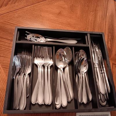 12 PLACE SETTING OF CAMBRIDGE STAINLESS STEEL FLATWARE
