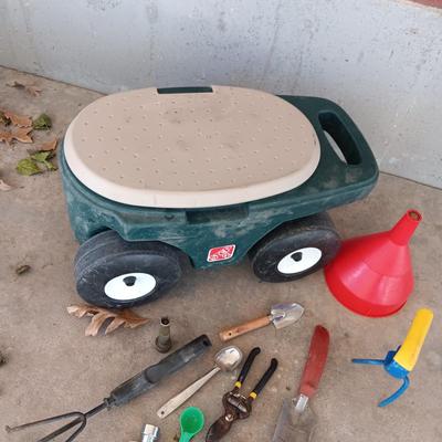 STEP 2 YARD GARDENING SEAT/CART AND GARDENING TOOLS