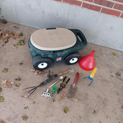 STEP 2 YARD GARDENING SEAT/CART AND GARDENING TOOLS