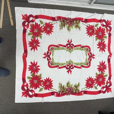 Vintage Christmas 100% cotton Tablecloth rectangle