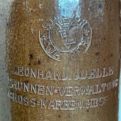 Leonhardquelle Brunne Verwaltung stoneware jug