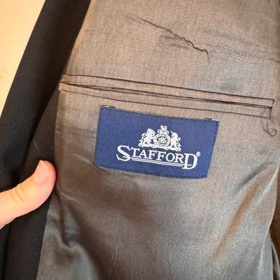 Men’s Dress Coats, Pants, and Ties - Sizes L-XL (O-DZ)