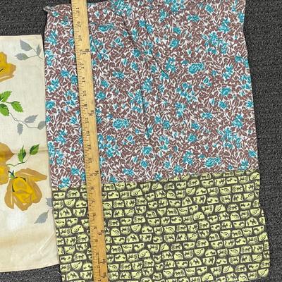 Vintage linen lot - 1 napkin & 3 pillow cases