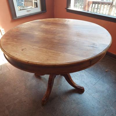 Solid Wood Round Claw Foot Dining Table (K-BBL)