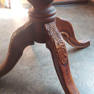 Solid Wood Round Claw Foot Dining Table (K-BBL)
