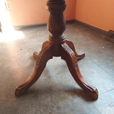 Solid Wood Round Claw Foot Dining Table (K-BBL)