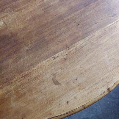 Solid Wood Round Claw Foot Dining Table (K-BBL)