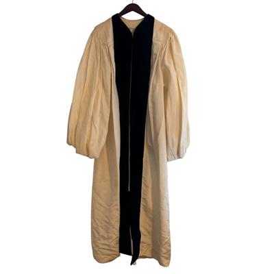 Clergy Robes and Toles - Size Large (O-DZ)