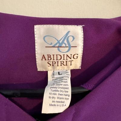 Clergy Robes and Toles - Size Large (O-DZ)