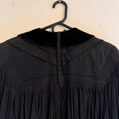 Clergy Robes and Toles - Size Large (O-DZ)