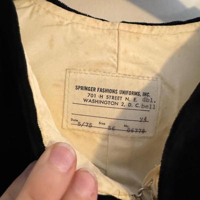 Clergy Robes and Toles - Size Large (O-DZ)