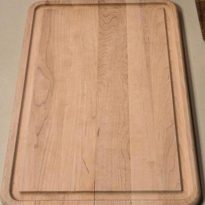 Wood Cutting Board and Knife Block with Mixed Knives