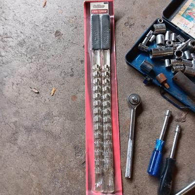 VARIETY OF SOCKETS, RATCHET, SOCKET ORGANIZER