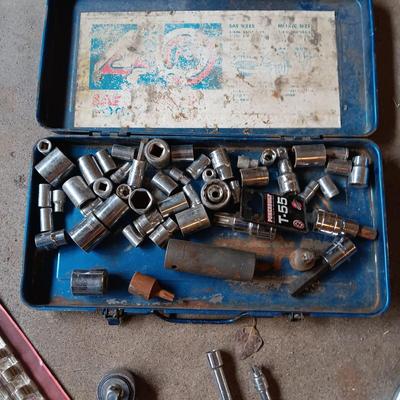 VARIETY OF SOCKETS, RATCHET, SOCKET ORGANIZER
