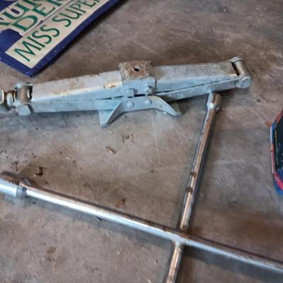 CAR JACK, 4WAY LUG WRENCH AND NEW AAUTO HEATER/FAN