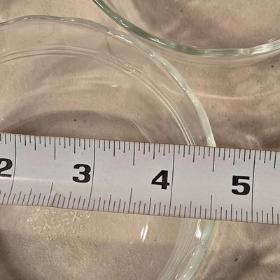 Small Scalloped Edge Pyrex Bowls