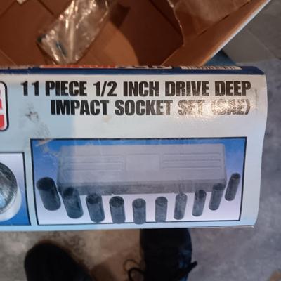 NEW DEEP IMPACT SOCKET SET, WEDGE, NEW LAWN MOWER BLADES