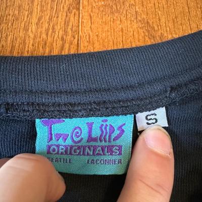 Two Lips Originals Jacket and More (PB-DZ)