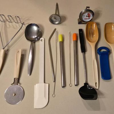Cooking and Serving Utensils Lot