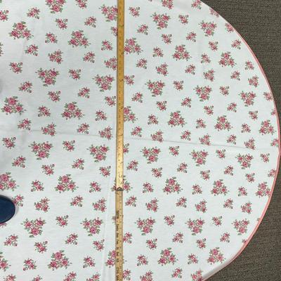 Vintage Round Tablecloth, white with pink roses
