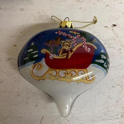 Nutcrackers & Christmas Decor (B2-MG)