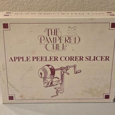 Pampered Chef Apple Peeler Corer Slicer