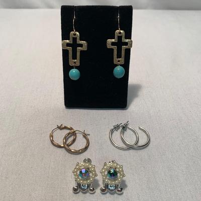 Variety of Costume Jewelry with Necklaces, Rings, Bracelets, & More (ST-HS)