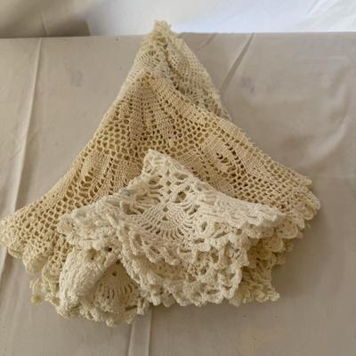 Linen Napkins, Doilies & More (HC1-MK)