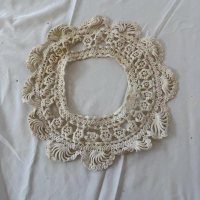 Linen Napkins, Doilies & More (HC1-MK)