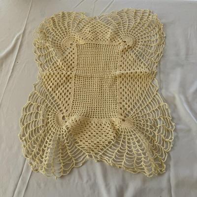 Linen Napkins, Doilies & More (HC1-MK)