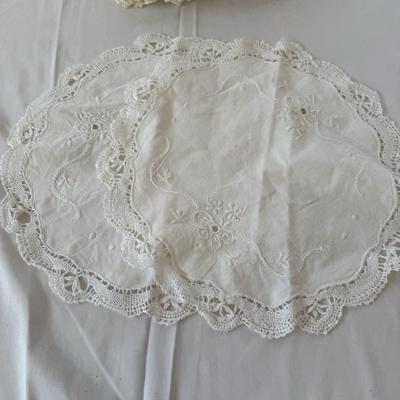 Linen Napkins, Doilies & More (HC1-MK)
