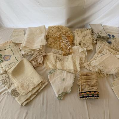 Linen Napkins, Doilies & More (HC1-MK)