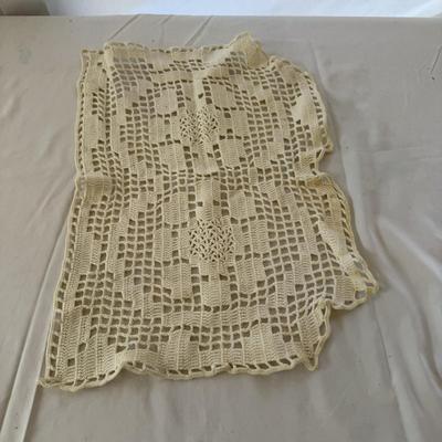 Linen Napkins, Doilies & More (HC1-MK)