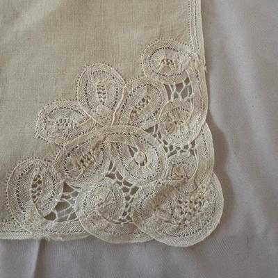 Linen Napkins, Doilies & More (HC1-MK)