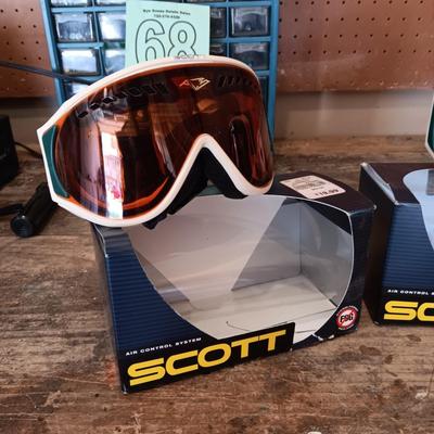 2 PAIRS OF SCOTT SKI GOGGLES