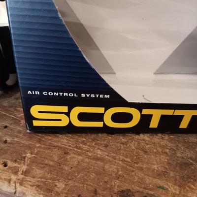 2 PAIRS OF SCOTT SKI GOGGLES