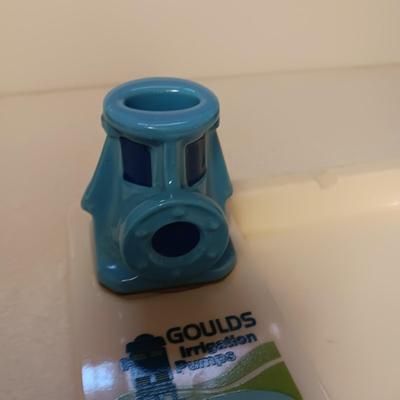 GOULDS IRRIGATION PUMPS AND 2 GLASS ASHTRAYS