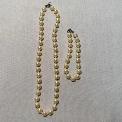 Mother of Pearl & Pearlescent Beaded Jewelry w/ 14K Pearl Studs (ST-HS)