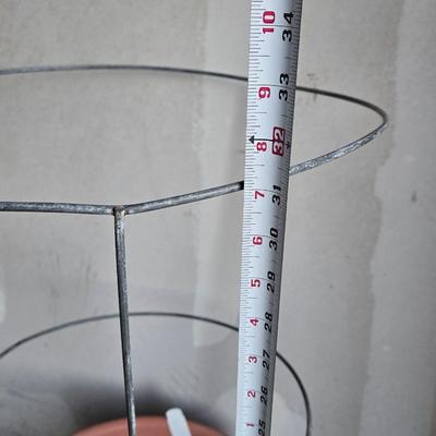 Plastic Planter with Plant Cage