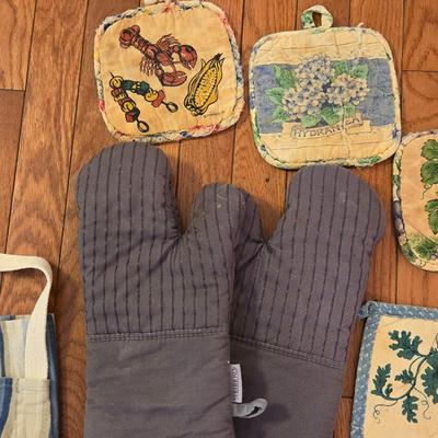 Pot Holders, Dish Towels, and Apron