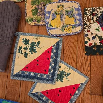 Pot Holders, Dish Towels, and Apron